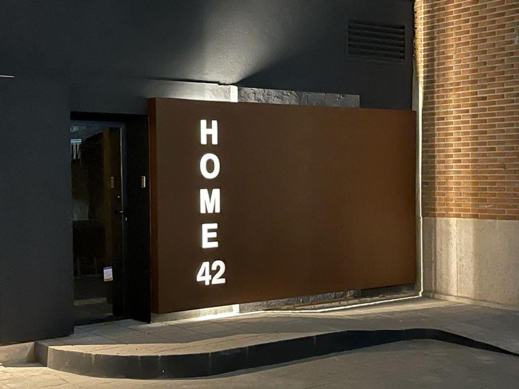 Home42 Madrid Luaran gambar